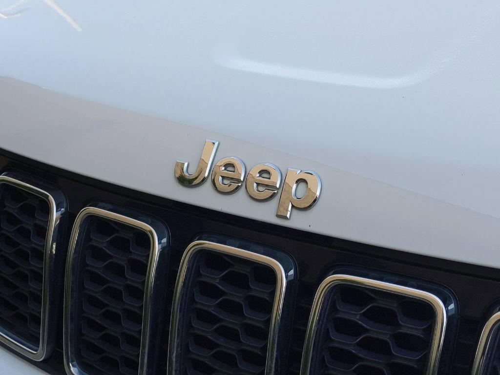 used 2021 Jeep Grand Cherokee car, priced at $25,695