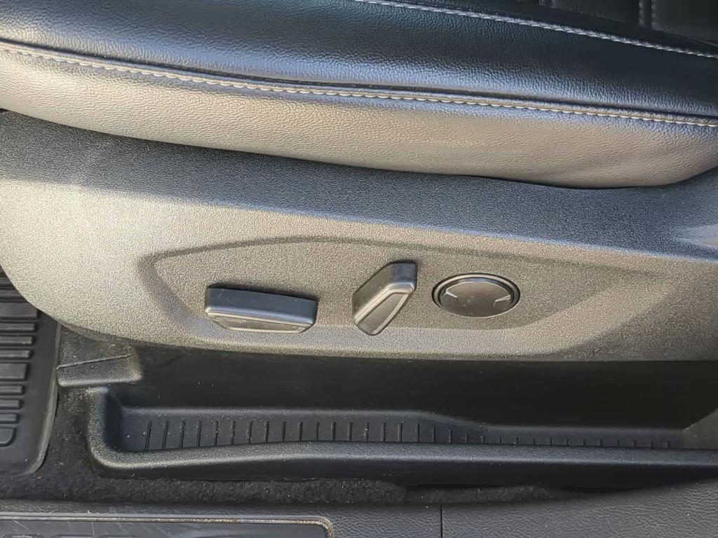 used 2022 Ford Edge car, priced at $25,839