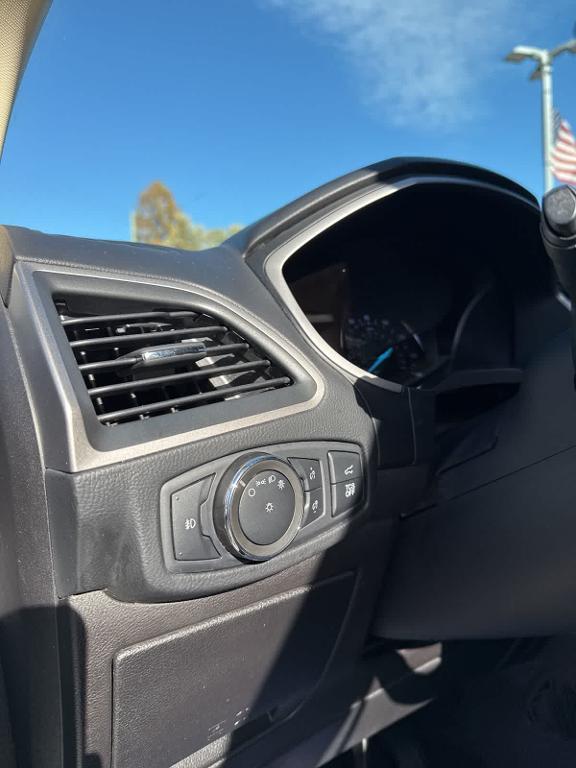 used 2020 Ford Edge car, priced at $16,489