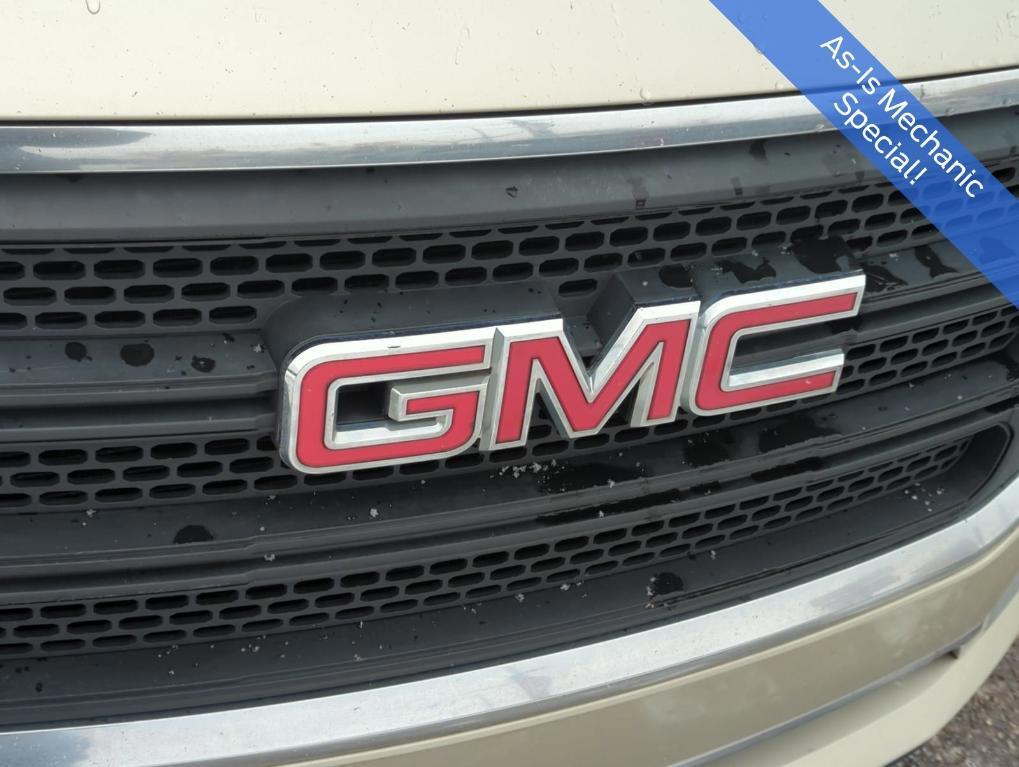 used 2013 GMC Acadia car, priced at $4,995