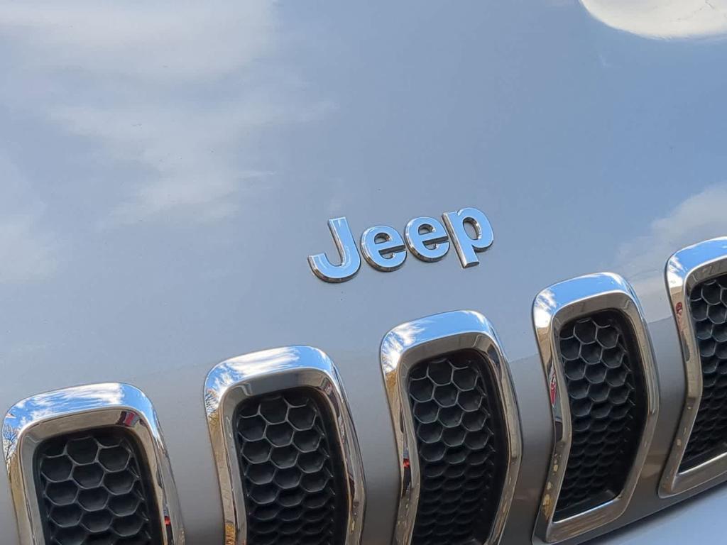used 2014 Jeep Cherokee car, priced at $10,839