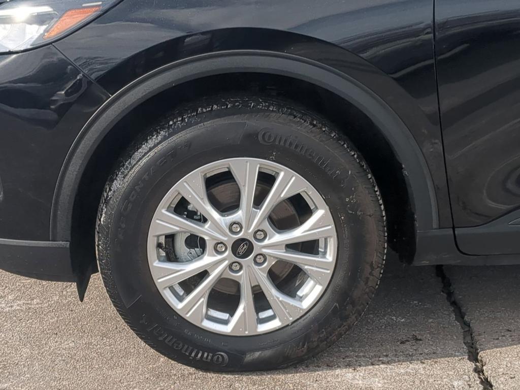 used 2024 Ford Escape car, priced at $29,995