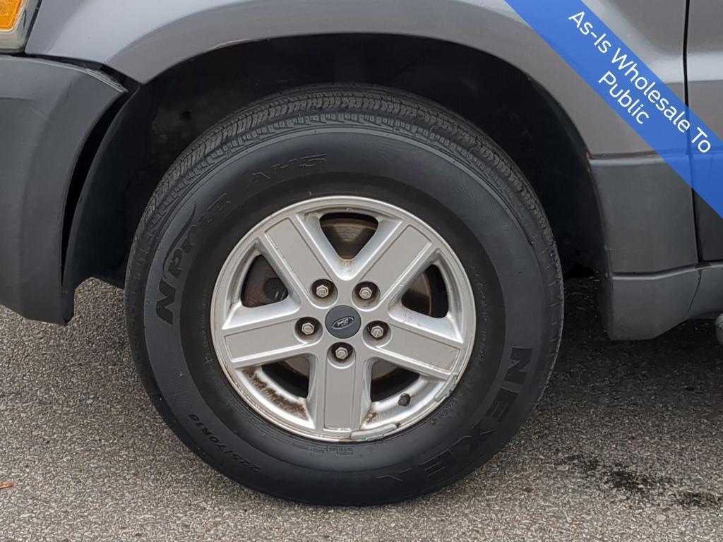 used 2007 Ford Escape car, priced at $2,489