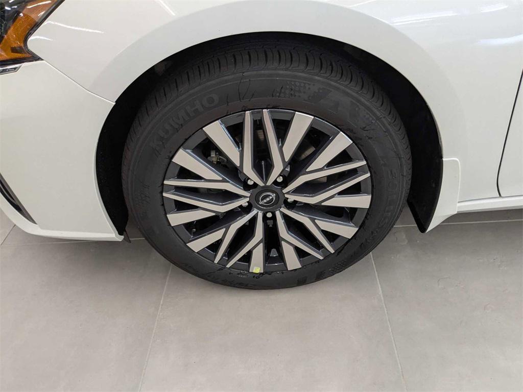 new 2025 Nissan Altima car, priced at $29,965