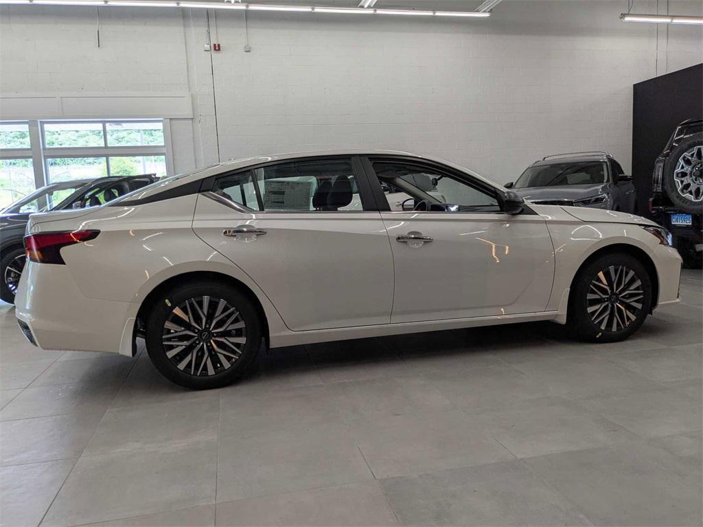 new 2025 Nissan Altima car, priced at $29,965