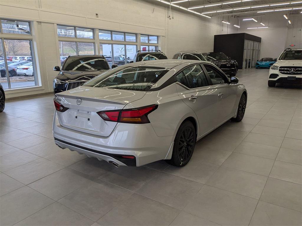 new 2025 Nissan Altima car, priced at $30,555