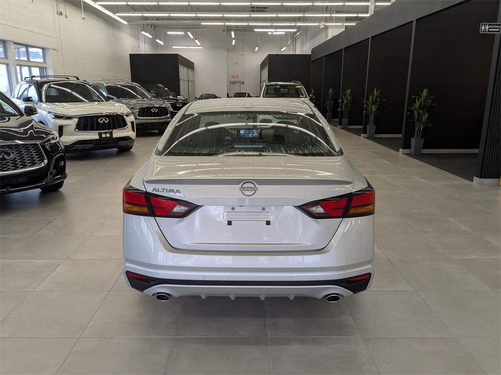 new 2025 Nissan Altima car, priced at $30,555