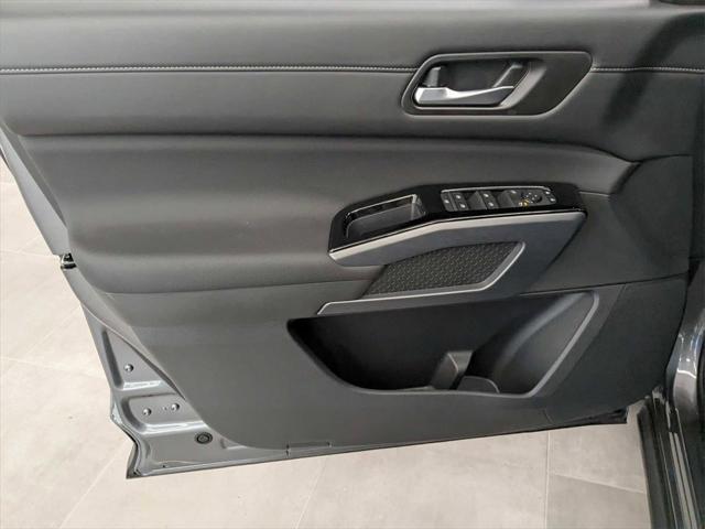 new 2025 Nissan Pathfinder car, priced at $49,555