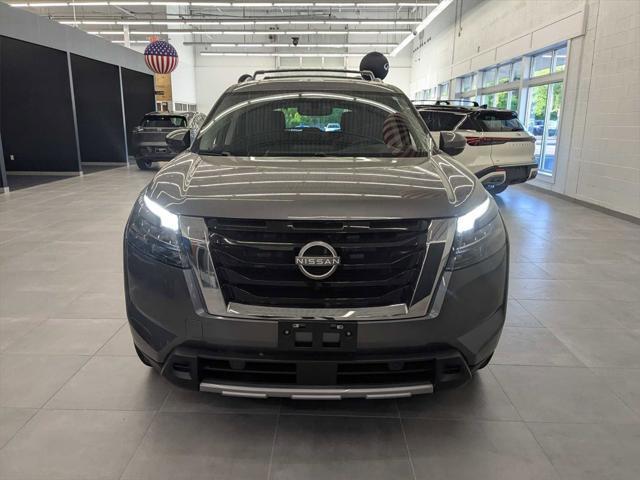 new 2025 Nissan Pathfinder car, priced at $49,555