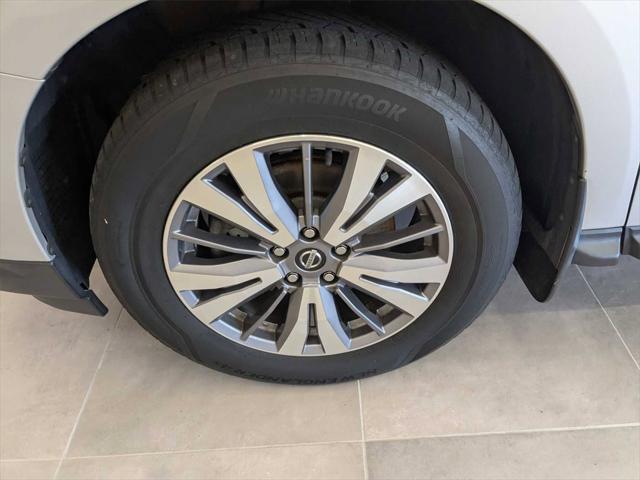 used 2020 Nissan Pathfinder car, priced at $16,978