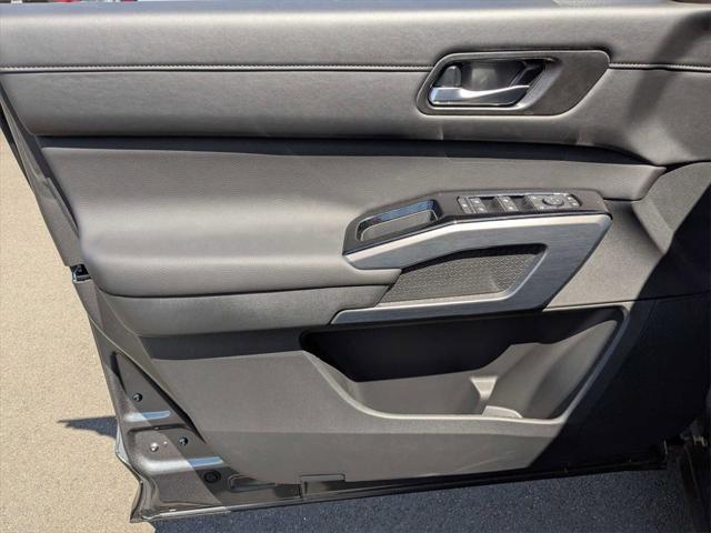 new 2025 Nissan Pathfinder car, priced at $50,210