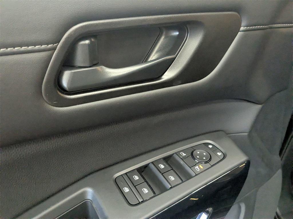 new 2025 Nissan Pathfinder car, priced at $43,890