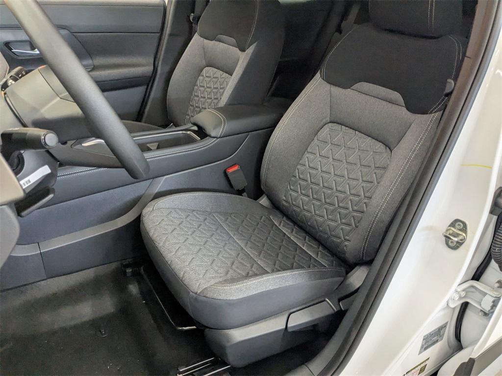 new 2025 Nissan Kicks car, priced at $28,860