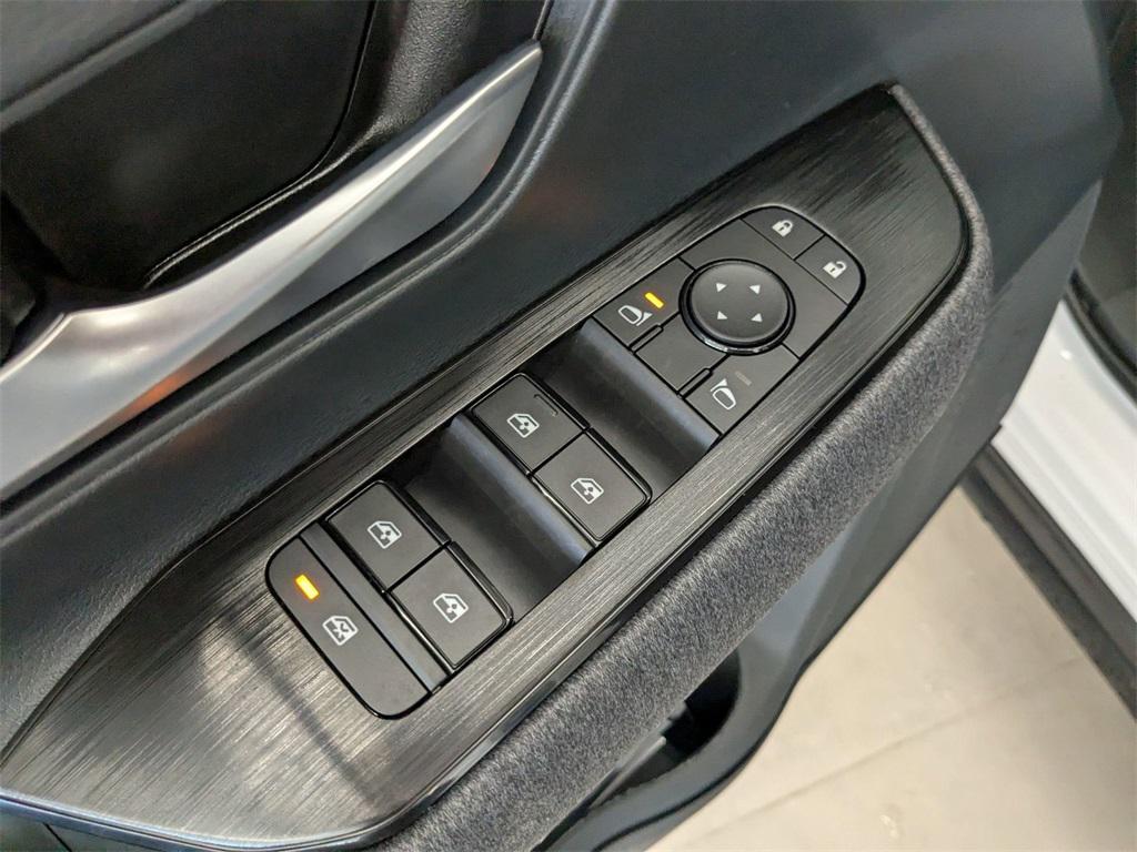 new 2025 Nissan Kicks car, priced at $28,860