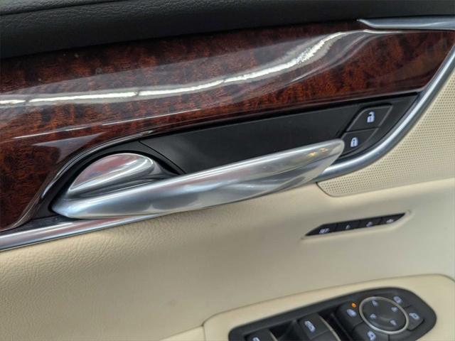 used 2019 Cadillac XT5 car, priced at $19,605