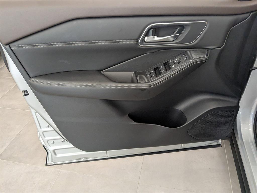 used 2021 Nissan Rogue car, priced at $22,990
