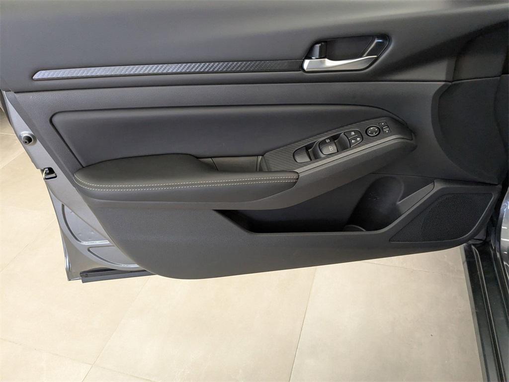 new 2025 Nissan Altima car, priced at $30,605