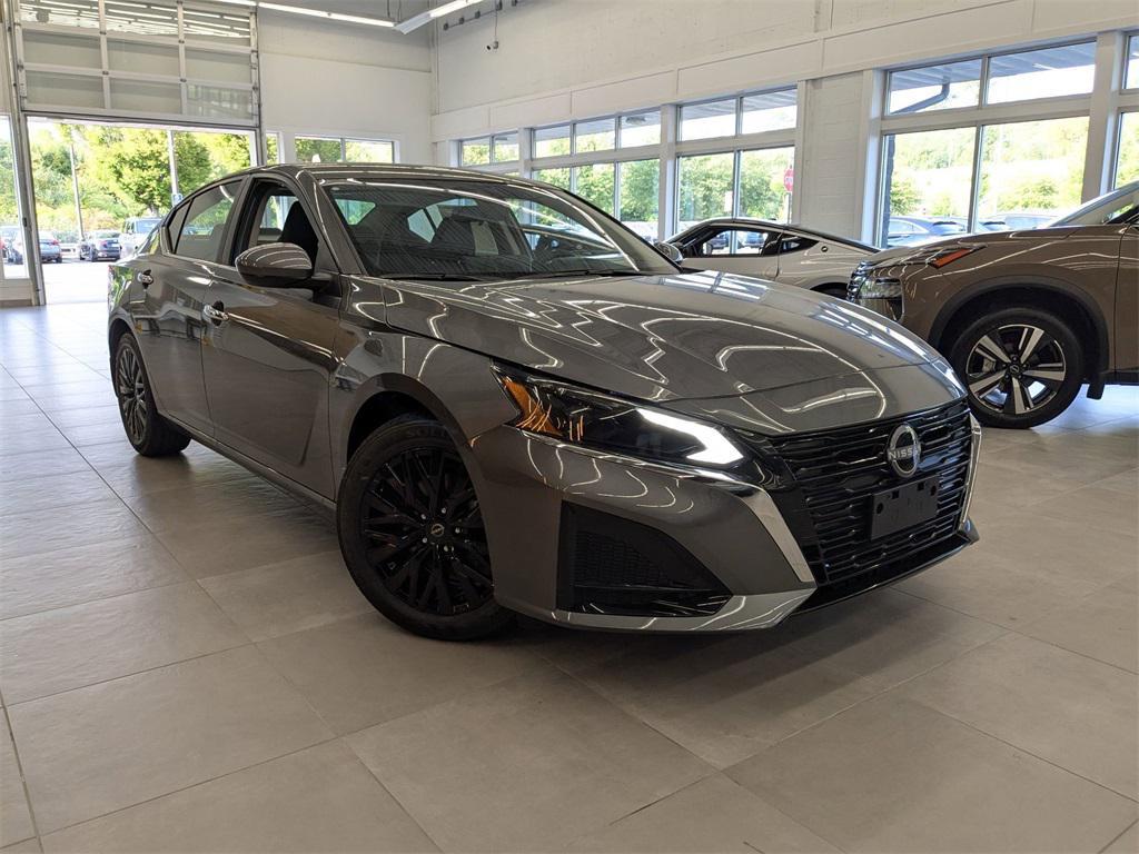 new 2025 Nissan Altima car, priced at $30,555