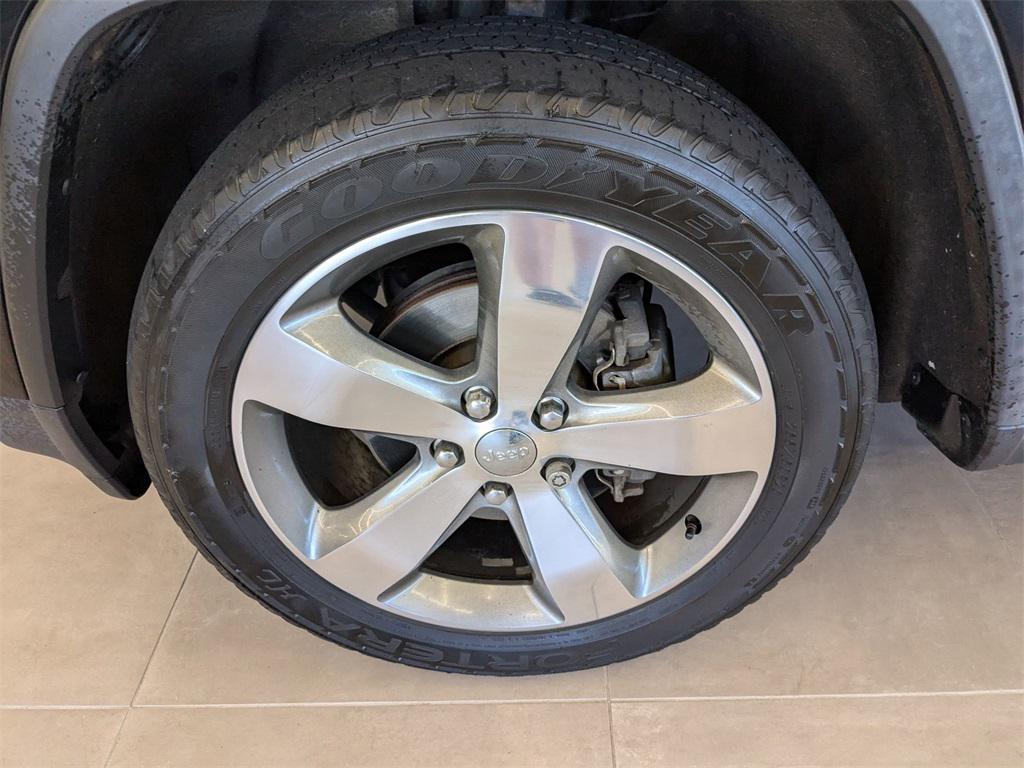 used 2015 Jeep Grand Cherokee car, priced at $11,490