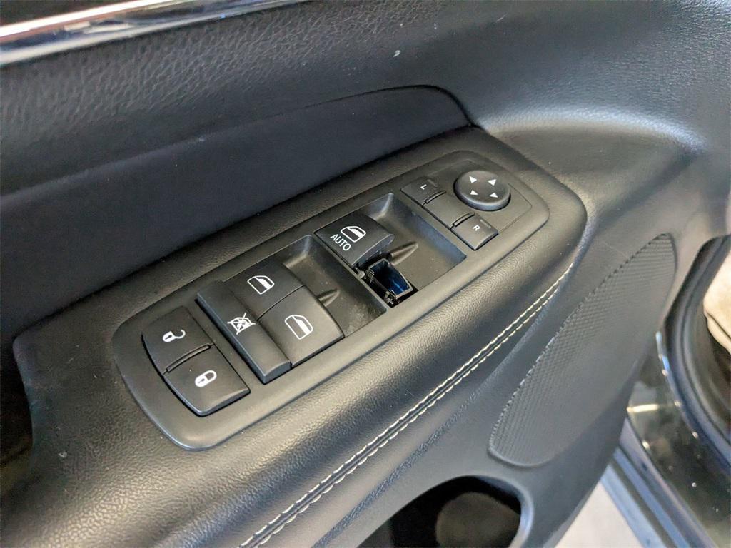 used 2015 Jeep Grand Cherokee car, priced at $11,490