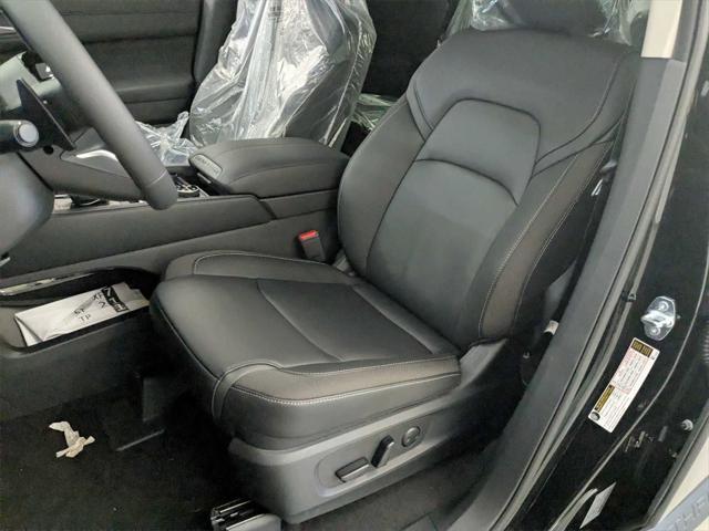 new 2025 Nissan Pathfinder car, priced at $49,555