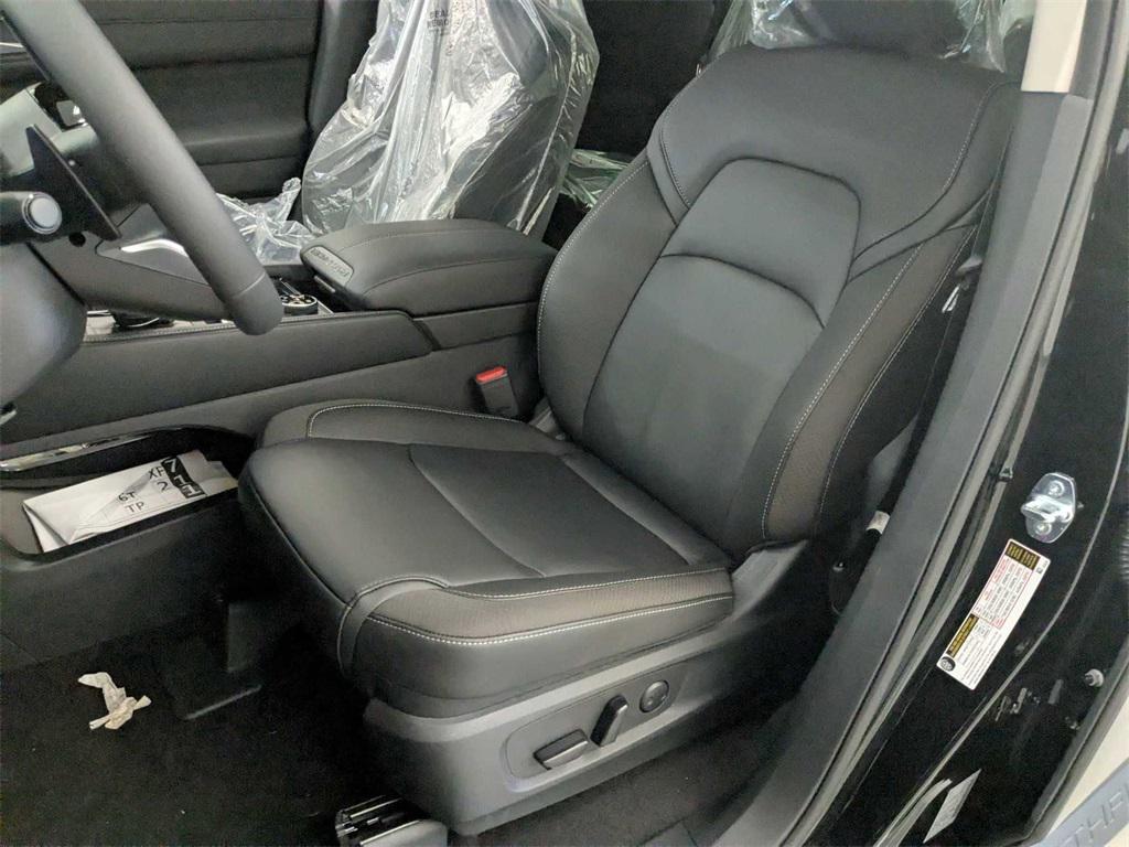 new 2025 Nissan Pathfinder car, priced at $49,555