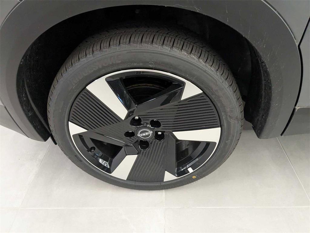 new 2025 Nissan Kicks car, priced at $29,260