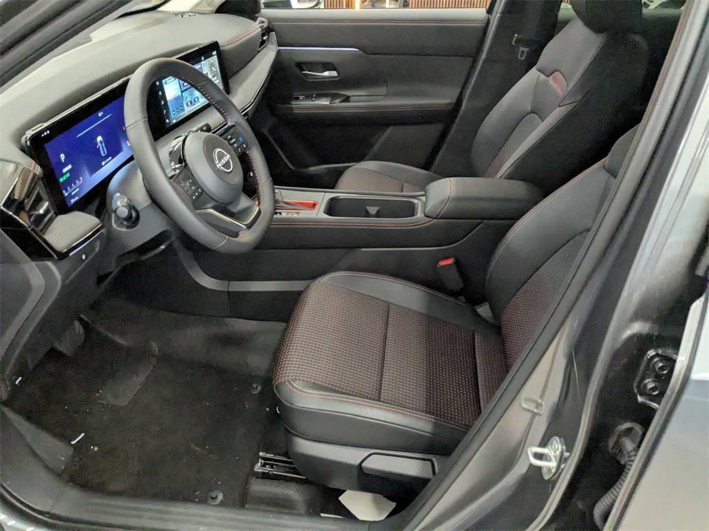 new 2025 Nissan Kicks car, priced at $29,260