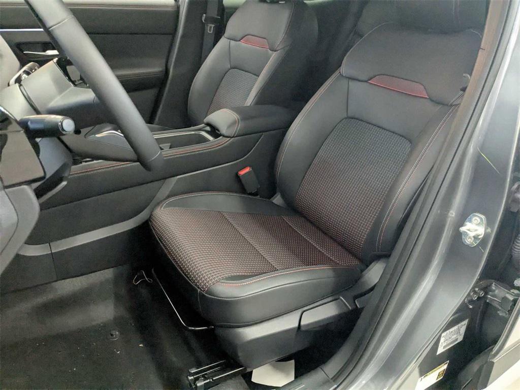 new 2025 Nissan Kicks car, priced at $29,260