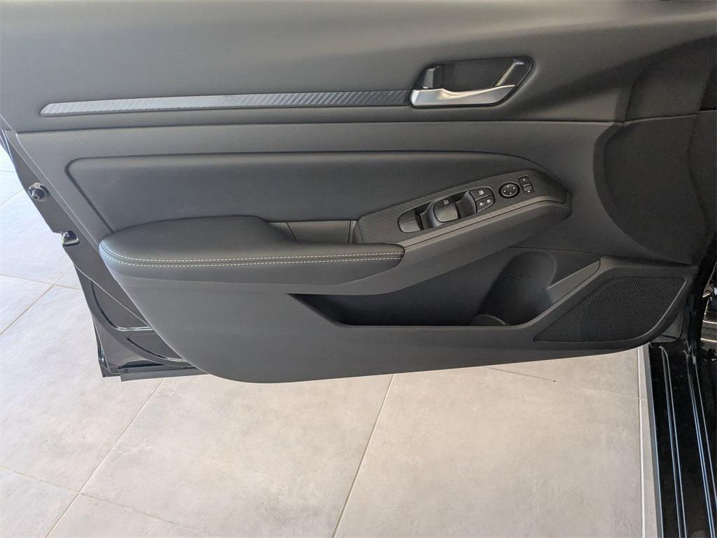 new 2025 Nissan Altima car, priced at $30,555