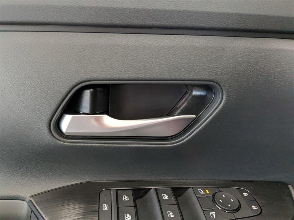 new 2025 Nissan Kicks car, priced at $29,310