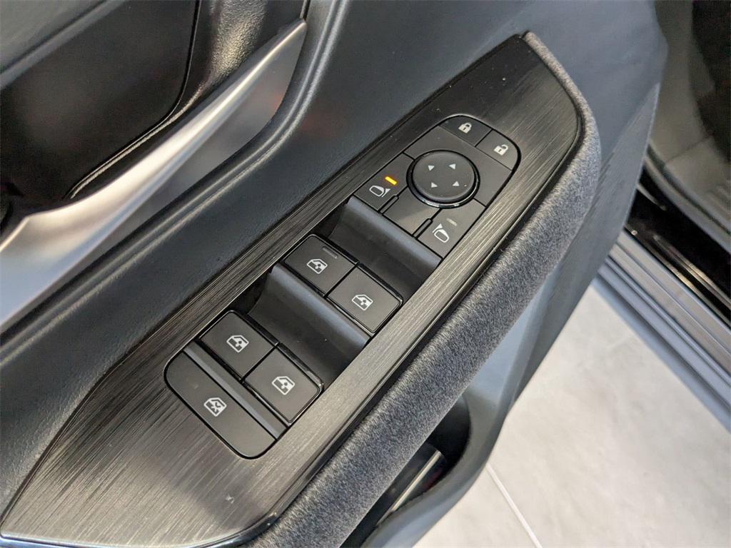 new 2025 Nissan Kicks car, priced at $28,680