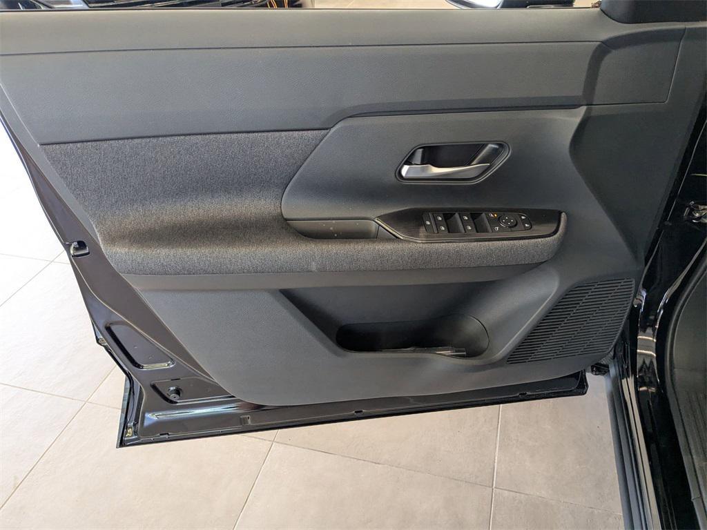 new 2025 Nissan Kicks car, priced at $28,680