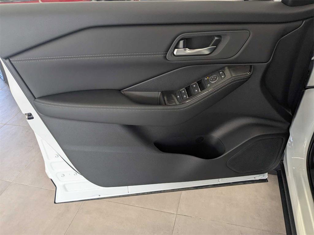 new 2025 Nissan Rogue car, priced at $39,885