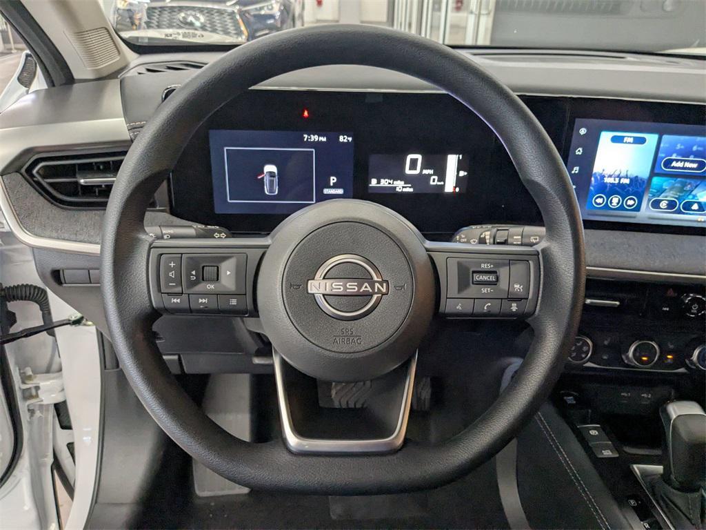 new 2025 Nissan Kicks car, priced at $29,050