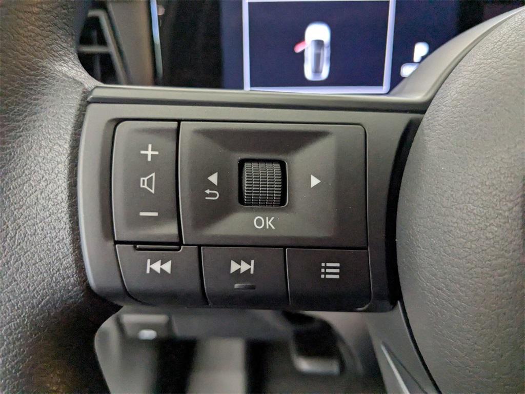 new 2025 Nissan Kicks car, priced at $29,050