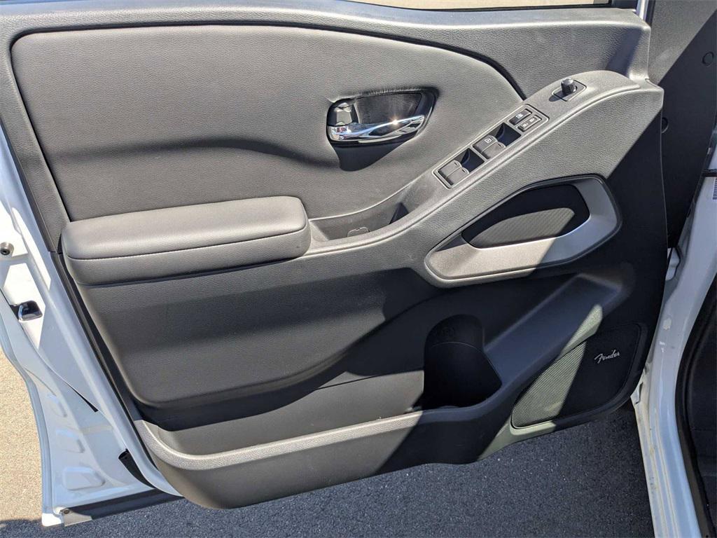 new 2025 Nissan Frontier car, priced at $43,975