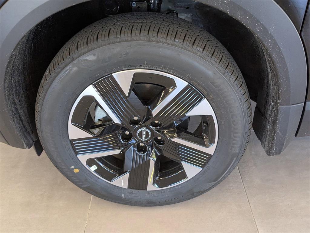 new 2025 Nissan Kicks car, priced at $28,680