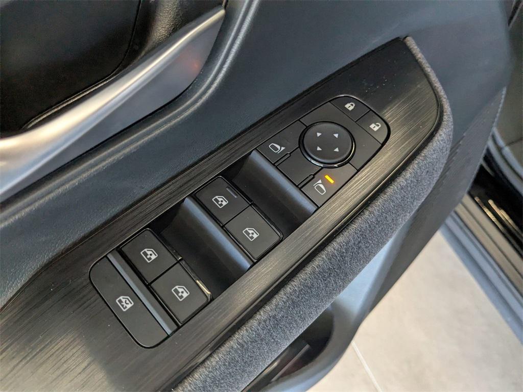 new 2025 Nissan Kicks car, priced at $28,680