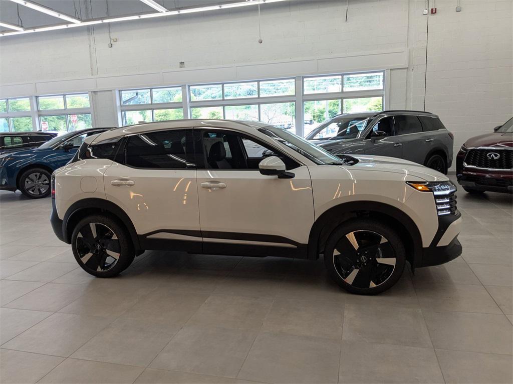 new 2025 Nissan Kicks car, priced at $31,850