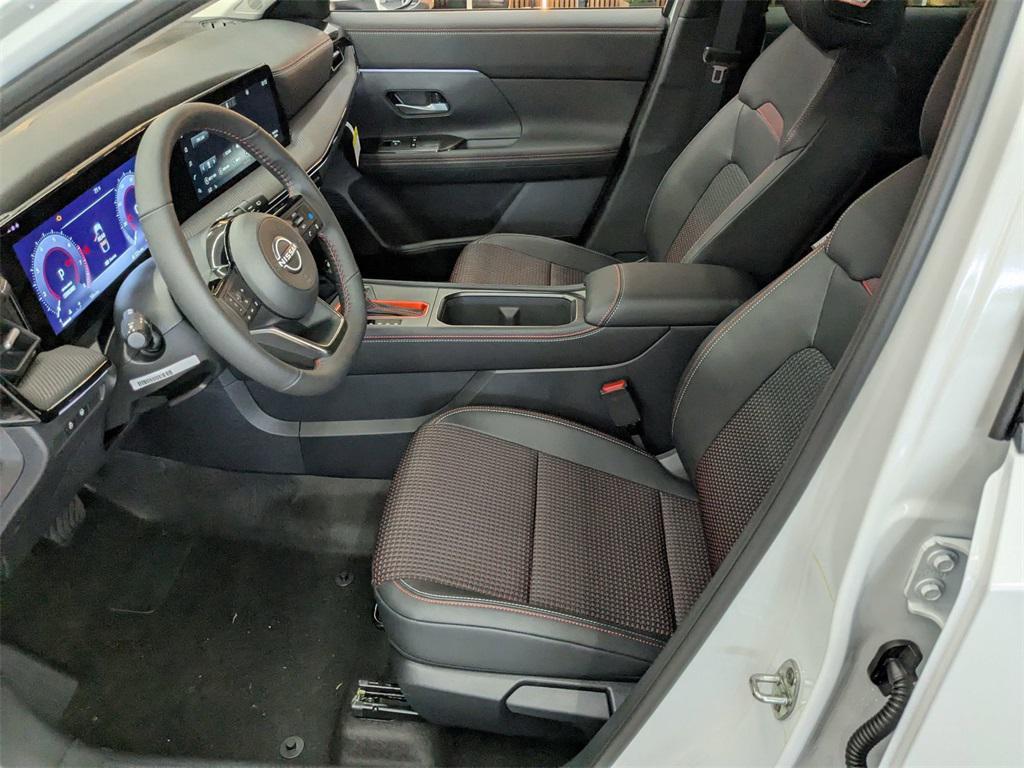 new 2025 Nissan Kicks car, priced at $31,850