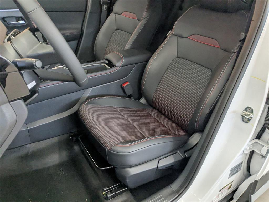 new 2025 Nissan Kicks car, priced at $31,850