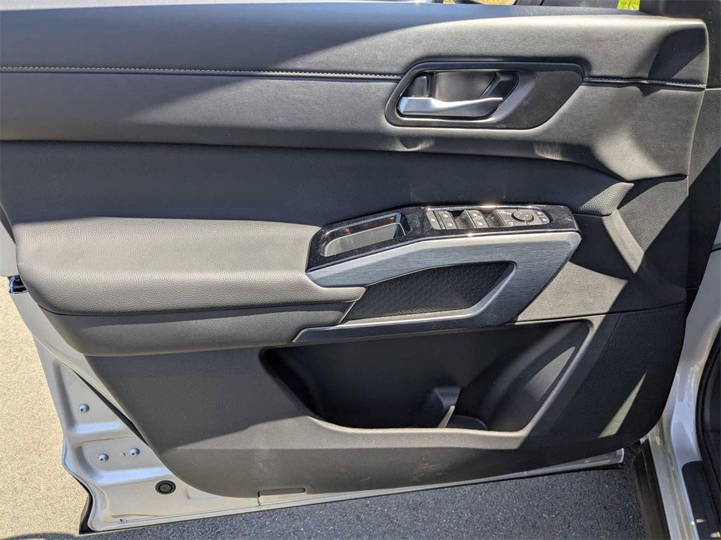 new 2025 Nissan Pathfinder car, priced at $50,210