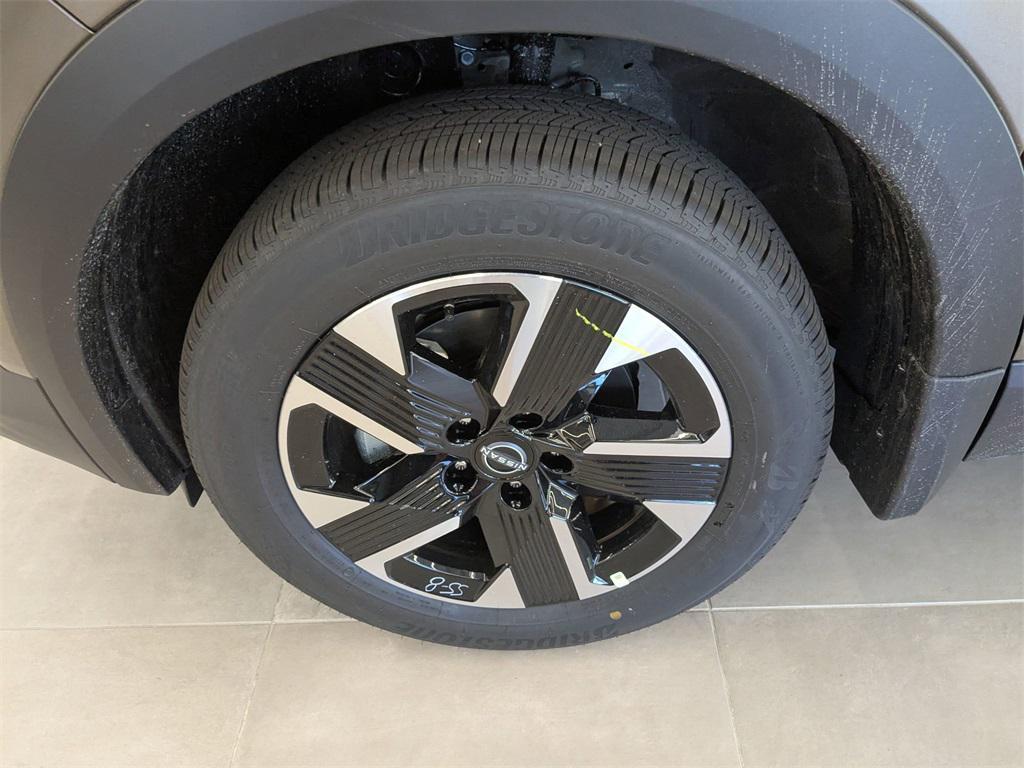 new 2025 Nissan Kicks car, priced at $28,680