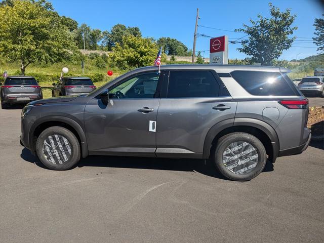 new 2024 Nissan Pathfinder car, priced at $40,480