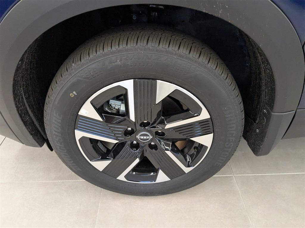 new 2025 Nissan Kicks car, priced at $28,680