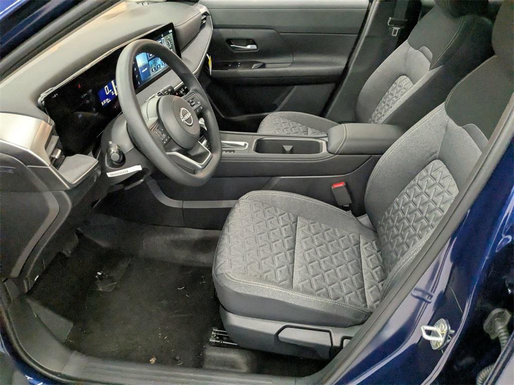 new 2025 Nissan Kicks car, priced at $28,680