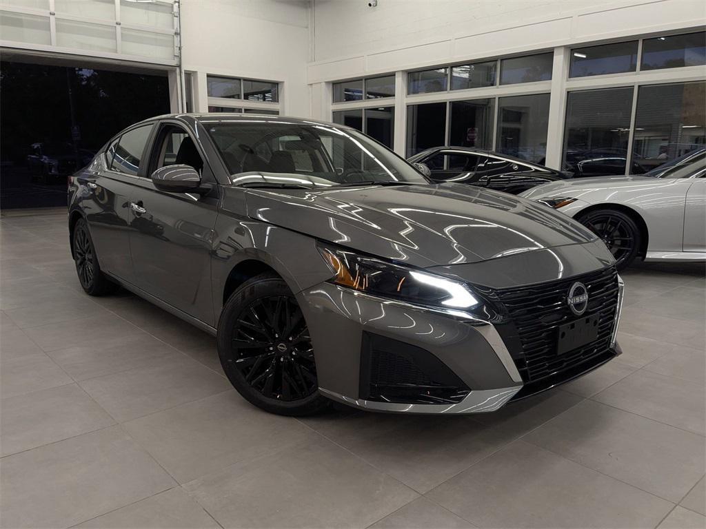 new 2025 Nissan Altima car, priced at $30,500