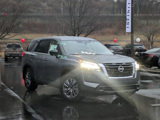 new 2024 Nissan Pathfinder car, priced at $40,480