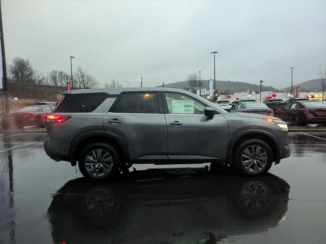 new 2024 Nissan Pathfinder car, priced at $40,480